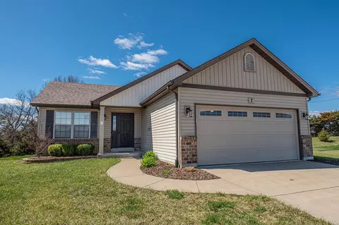 7 Raleigh Hill Ct, Wentzville, MO 63385