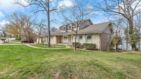 633 Woodchuck Ln, Lake Saint Louis, MO 63367