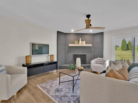 Living - 439 Hill Trail Dr, Ballwin, MO 63011 photo 1 of 4