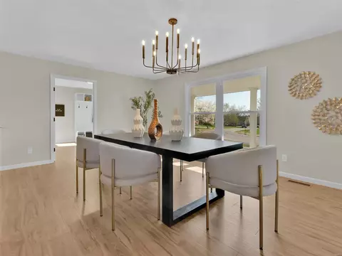 Dining - 439 Hill Trail Dr, Ballwin, MO 63011 photo 3 of 5