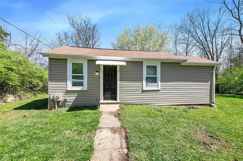 815 Old Smizer Mill Rd, Fenton, MO 63026