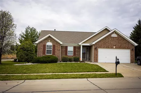 3805 Albers Pointe Dr, Florissant, MO 63034