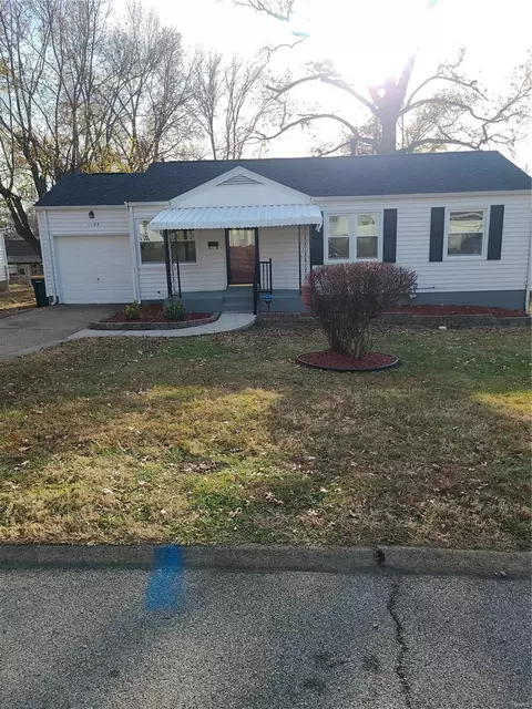 1124 Bliss Dr, Saint Louis, MO 63137