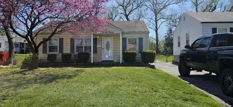 10612 Saint Matthew Ln, Saint Ann, MO 63074