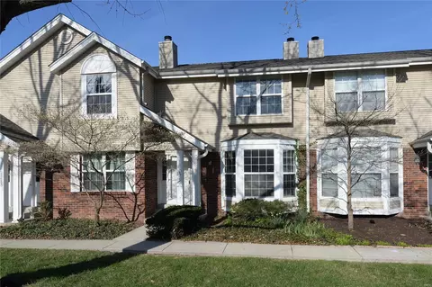 1215 Monaco Ln #3, St Peters, MO 63303