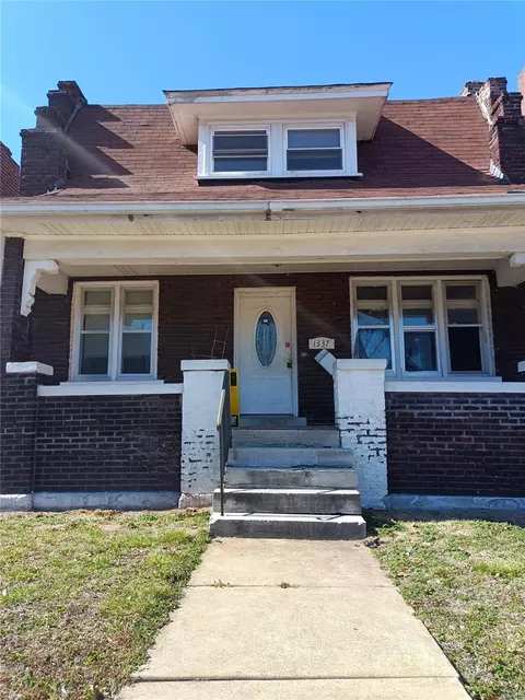 1337 Walton Ave, Saint Louis, MO 63113