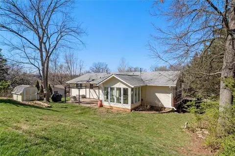 Exterior - 124 Caybeth Dr, Ballwin, MO 63011 photo 4 of 8
