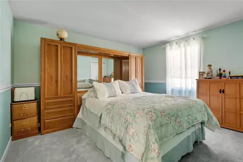Bedroom - 124 Caybeth Dr, Ballwin, MO 63011 photo 3 of 4