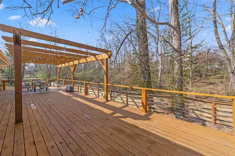 Exterior - 959 Forest Square Dr, Ballwin, MO 63011 photo 8 of 10