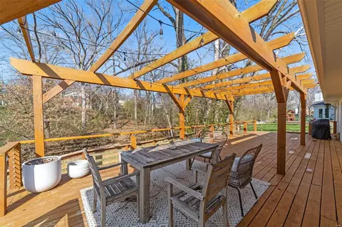 Exterior - 959 Forest Square Dr, Ballwin, MO 63011 photo 9 of 10