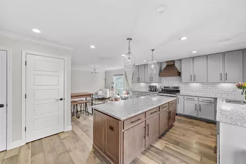 Kitchen - 959 Forest Square Dr, Ballwin, MO 63011 photo 2 of 3