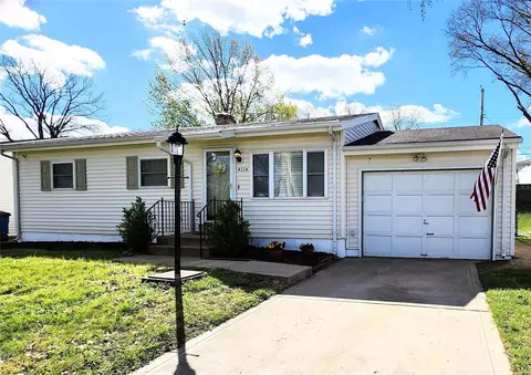 4114 Sweet Gum Dr, Saint Louis, MO 63125