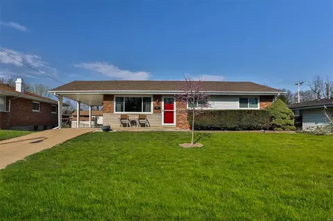 10 Tamma Ln, Hazelwood, MO 63042