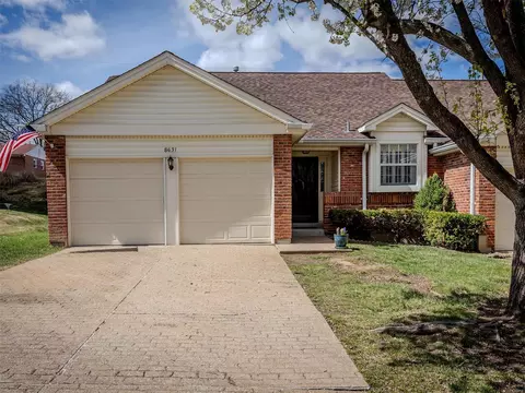 8631 Glenmont Ct, Saint Louis, MO 63123