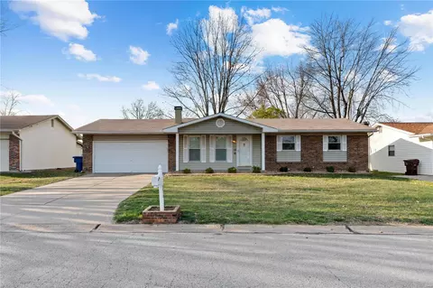 3918 Golden Hls, Saint Peters, MO 63376