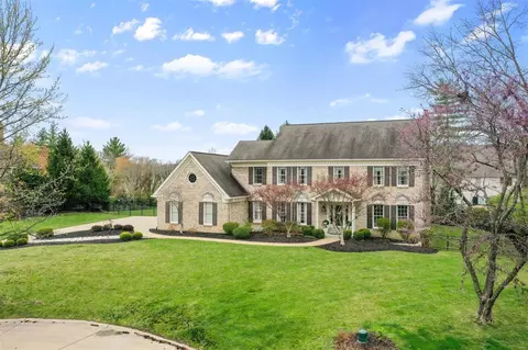 1809 Elmsford Ln, Chesterfield, MO 63005