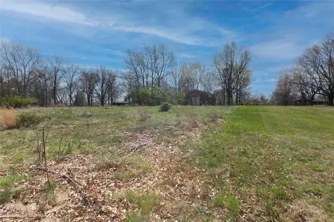 Exterior - 16921 Crestview Dr, Grover, MO 63040 photo 5 of 7