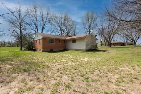 Exterior - 16921 Crestview Dr, Grover, MO 63040 photo 2 of 7
