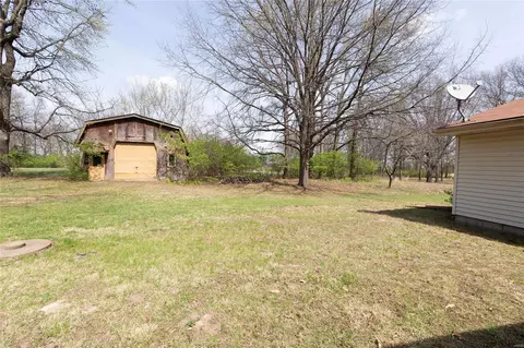 Exterior - 16921 Crestview Dr, Grover, MO 63040 photo 4 of 7