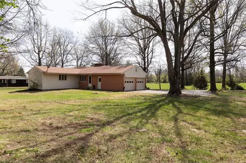 Exterior - 16921 Crestview Dr, Grover, MO 63040 photo 3 of 7