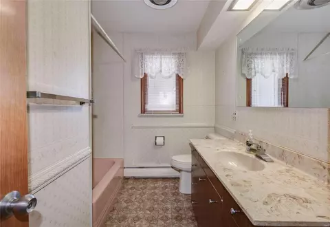 Bath - 16921 Crestview Dr, Grover, MO 63040 photo 1 of 3