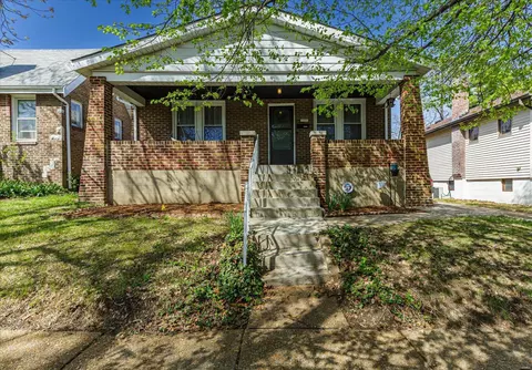 6045 Juniata St, Saint Louis, MO 63139