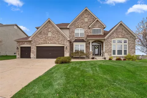 201 Silent Meadow Dr, Lake Saint Louis, MO 63367