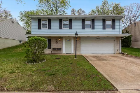 4314 Massabielle Dr, Saint Louis, MO 63129