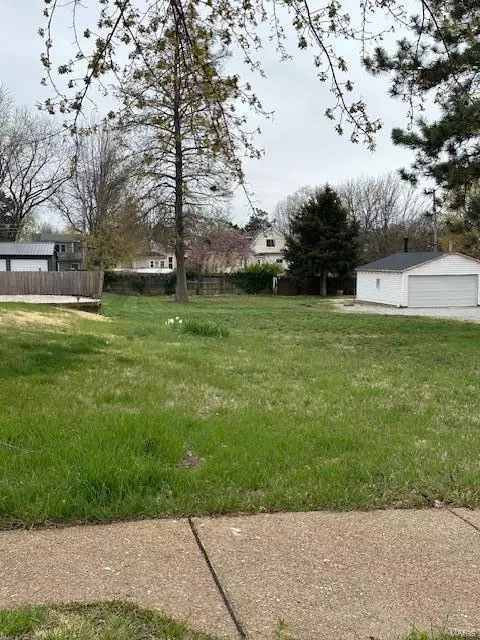 6802 Scanlan Ave, Saint Louis, MO 63139