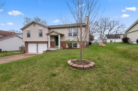 Exterior - 396 Westbrook Dr, O'fallon, MO 63366 photo 4 of 11