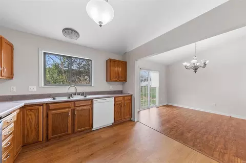 Kitchen - 396 Westbrook Dr, O'fallon, MO 63366 photo 3 of 3