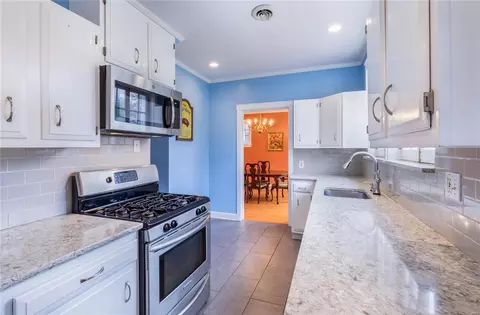 Kitchen - 7161 Pershing Ave, Saint Louis, MO 63130 photo 5 of 5