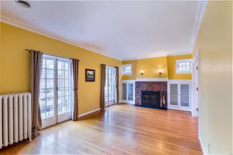 Living - 7161 Pershing Ave, Saint Louis, MO 63130 photo 1 of 3