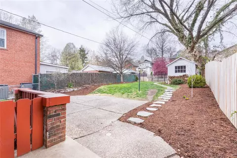 Exterior - 7161 Pershing Ave, Saint Louis, MO 63130 photo 7 of 11
