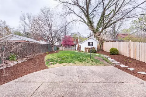 Exterior - 7161 Pershing Ave, Saint Louis, MO 63130 photo 8 of 11