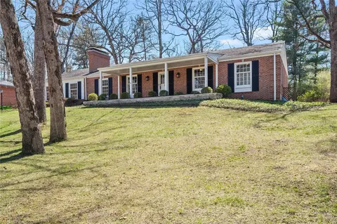 7416 Granbury Cir, Saint Louis, MO 63123