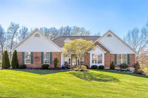 743 Blairbeth Dr, Weldon Spring, MO 63304