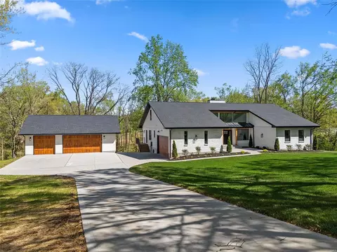 895 Hwy Y, Saint Paul, MO 63366