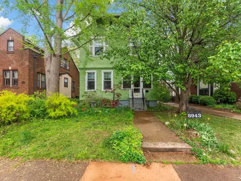 6943 Amherst Ave, University City, MO 63130