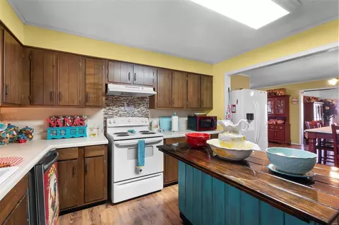 Kitchen - 18465 County Road 405, Kennett, MO 63857 photo 4 of 4