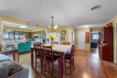 Dining - 18465 County Road 405, Kennett, MO 63857 photo 3 of 4