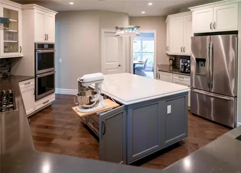 Kitchen - 3040 Matteson Blvd, O'fallon, MO 63366 photo 3 of 12