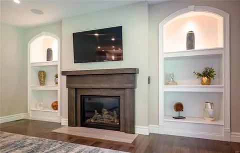 Living - 3040 Matteson Blvd, O'fallon, MO 63366 photo 2 of 13