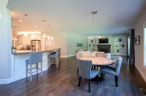 Dining - 3040 Matteson Blvd, O'fallon, MO 63366 photo 3 of 4