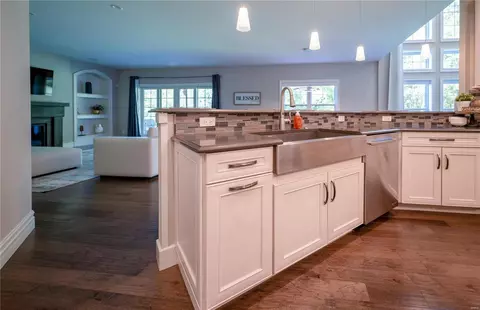 Kitchen - 3040 Matteson Blvd, O'fallon, MO 63366 photo 8 of 12