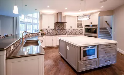 Kitchen - 3040 Matteson Blvd, O'fallon, MO 63366 photo 4 of 12