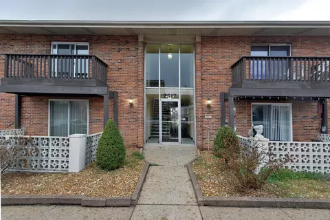 2517 Senator Ct #I, Saint Louis, MO 63125