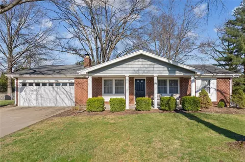 6806 Snead Ct, Saint Louis, MO 63129