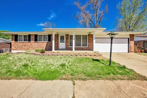 2645 Cliffwood Trl, Saint Louis, MO 63129