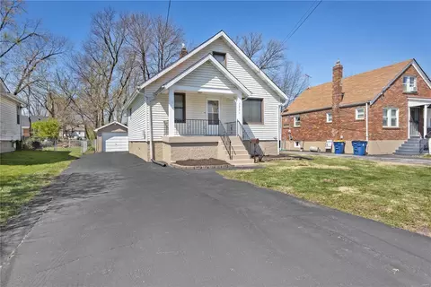 3221 Marvin Ave, Saint Louis, MO 63114